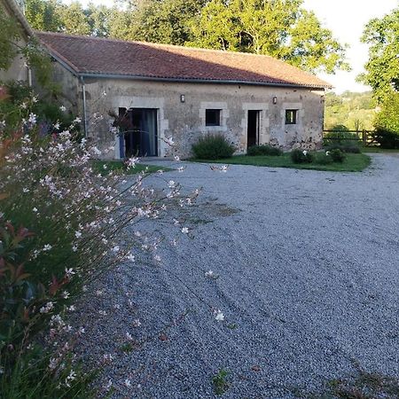 Gite De Villodier Villa Le Vigeant Dış mekan fotoğraf